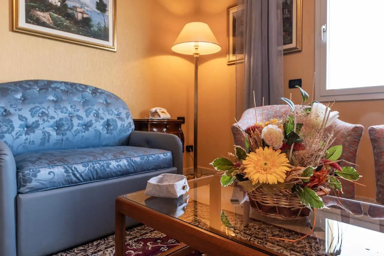 דיאנו מרינה Hotel Bellevue Et Mediterranee 4*, דיאנו מרינה