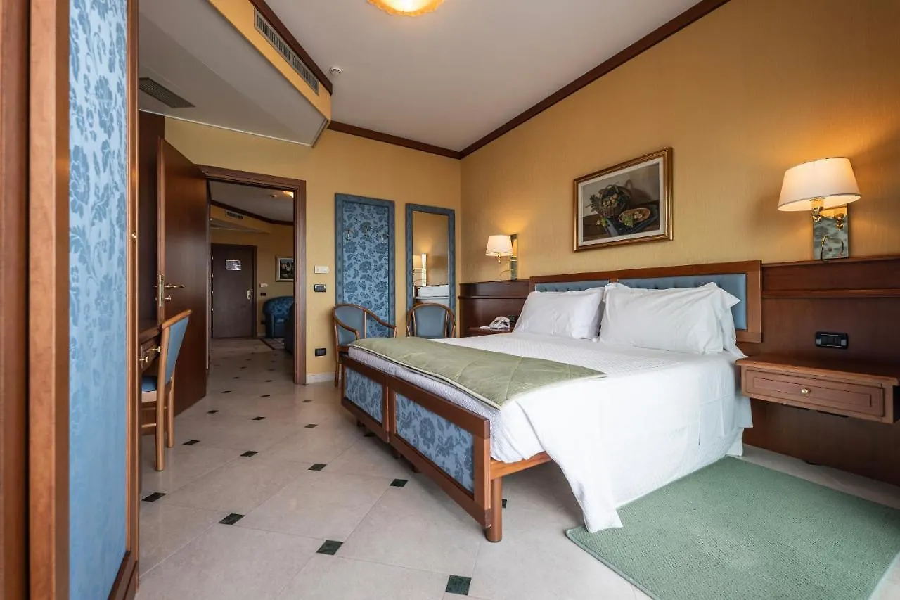 דיאנו מרינה Hotel Bellevue Et Mediterranee