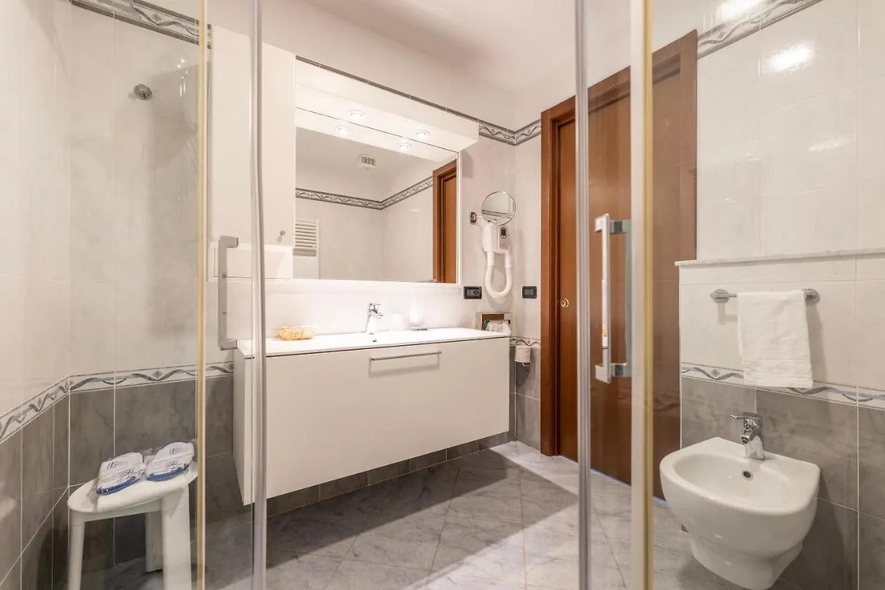 דיאנו מרינה Hotel Bellevue Et Mediterranee