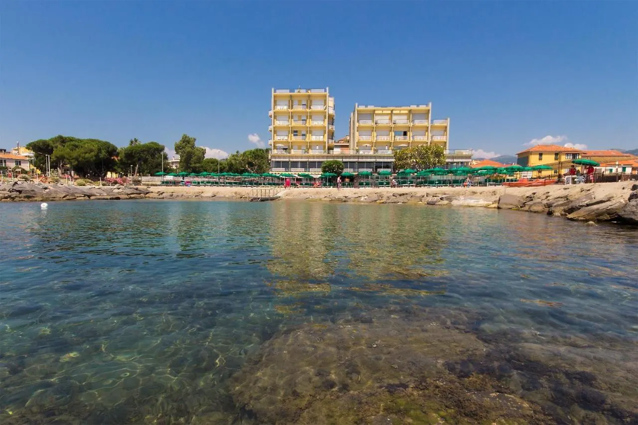 דיאנו מרינה Hotel Bellevue Et Mediterranee